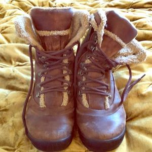 Timberland lace-up snow boots